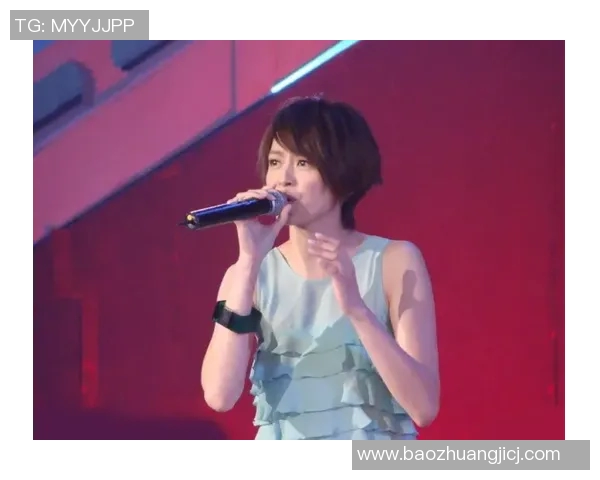 王岚的音乐之旅:从青涩歌手到华语乐坛的璀璨明星